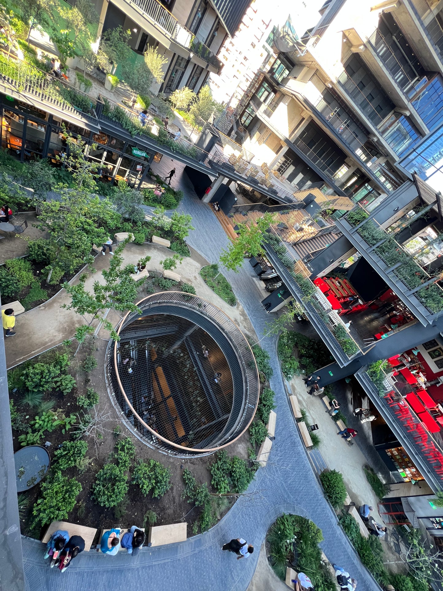 🍷🏙️ Wine & Skyline: El Tour del Centro Financiero