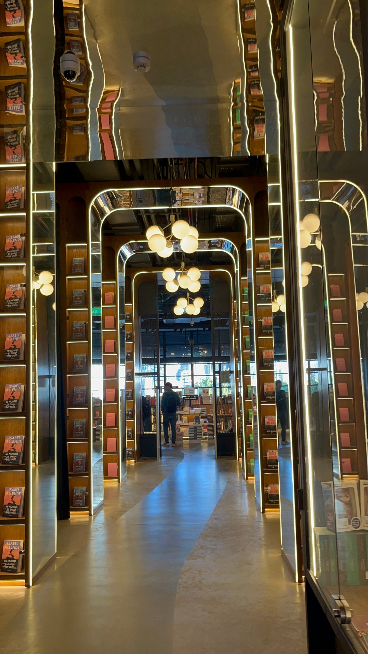 🍷🏙️ Wine & Skyline: El Tour del Centro Financiero