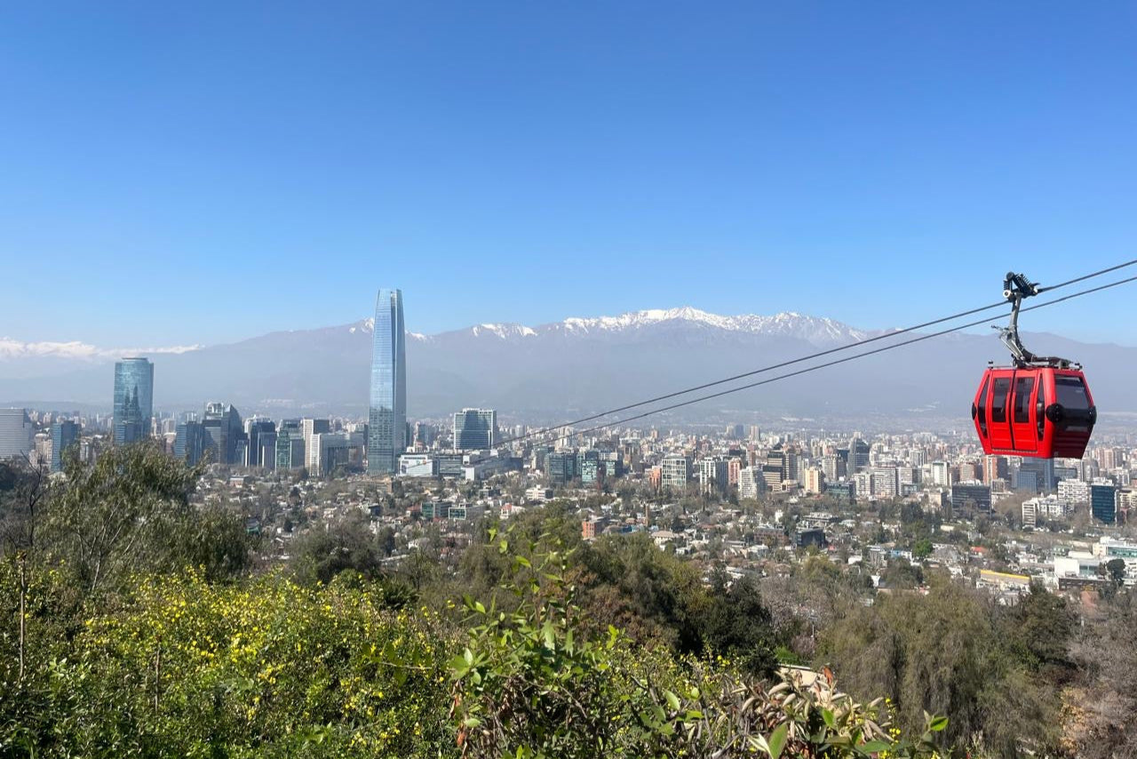 Tour Teleferico + Virgen del Cerro San Cristobal + Feria Artesanal